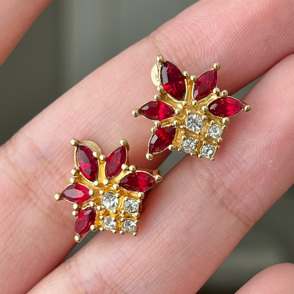 Vintage Christian Dior Flower Firework Red Rhinestone Mini Gold Clip-On Earrings - Picture 1 of 11